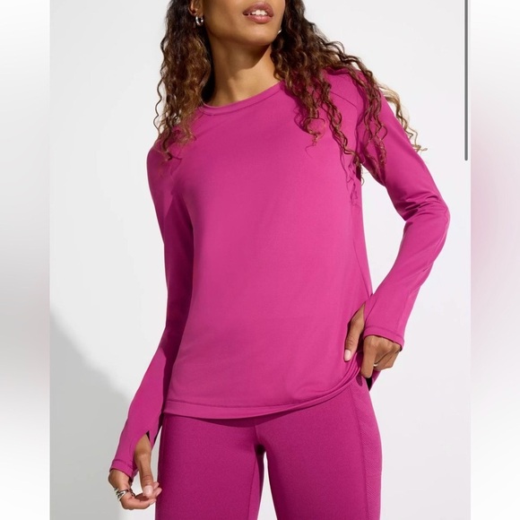 3/$20💥 Mondetta Womens Long Sleeve Active Tee M Performance Luxury Moisture Wick - Picture 1 of 17